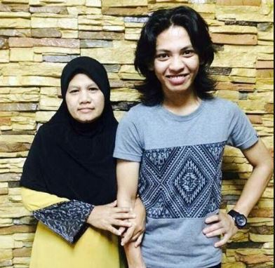 Biodata Kecik Vokalis Baru Hyper Act